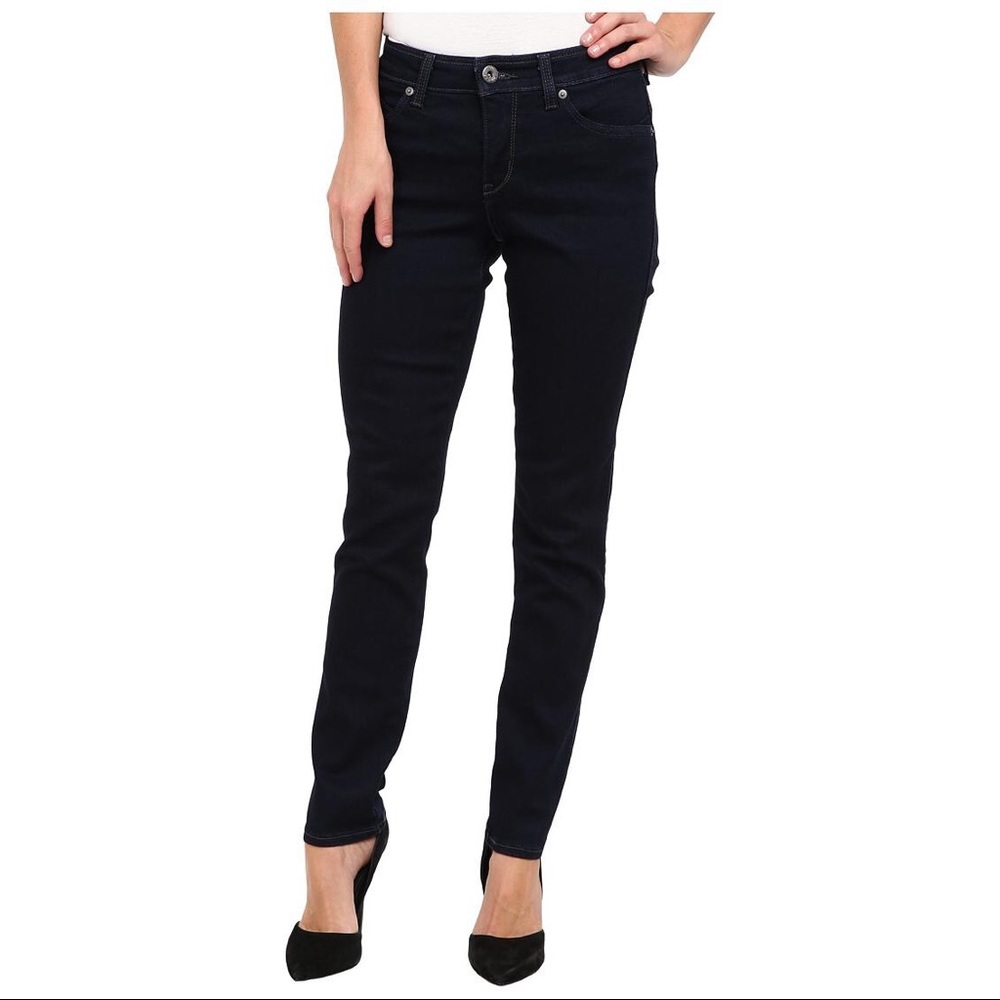 LEVI’s Mid-rise Demi-curve Skinny Jean