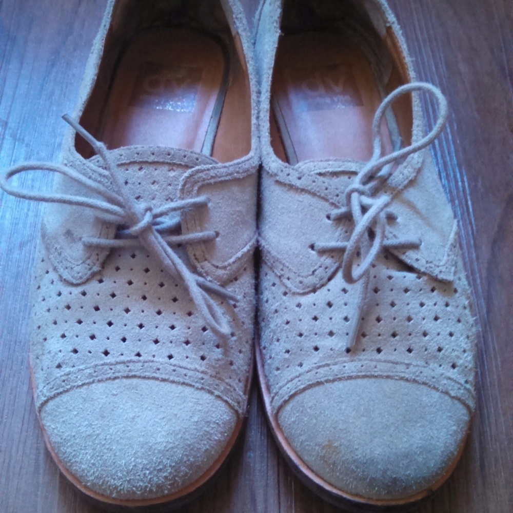 *SALE* DV by Dolce Vita Suede Oxford