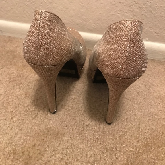 Size 9 gold glitter platform stiletto heels - Picture 2 of 4