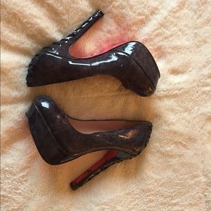 High heels slightly used