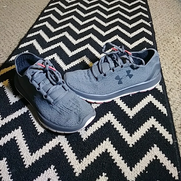 Under armour - Picture 2 of 2