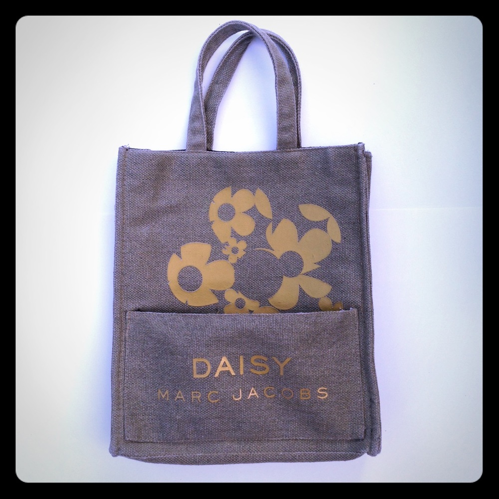 🎀SALE🎀 Marc Jacobs Daisy Lg Gold Canvas Tote