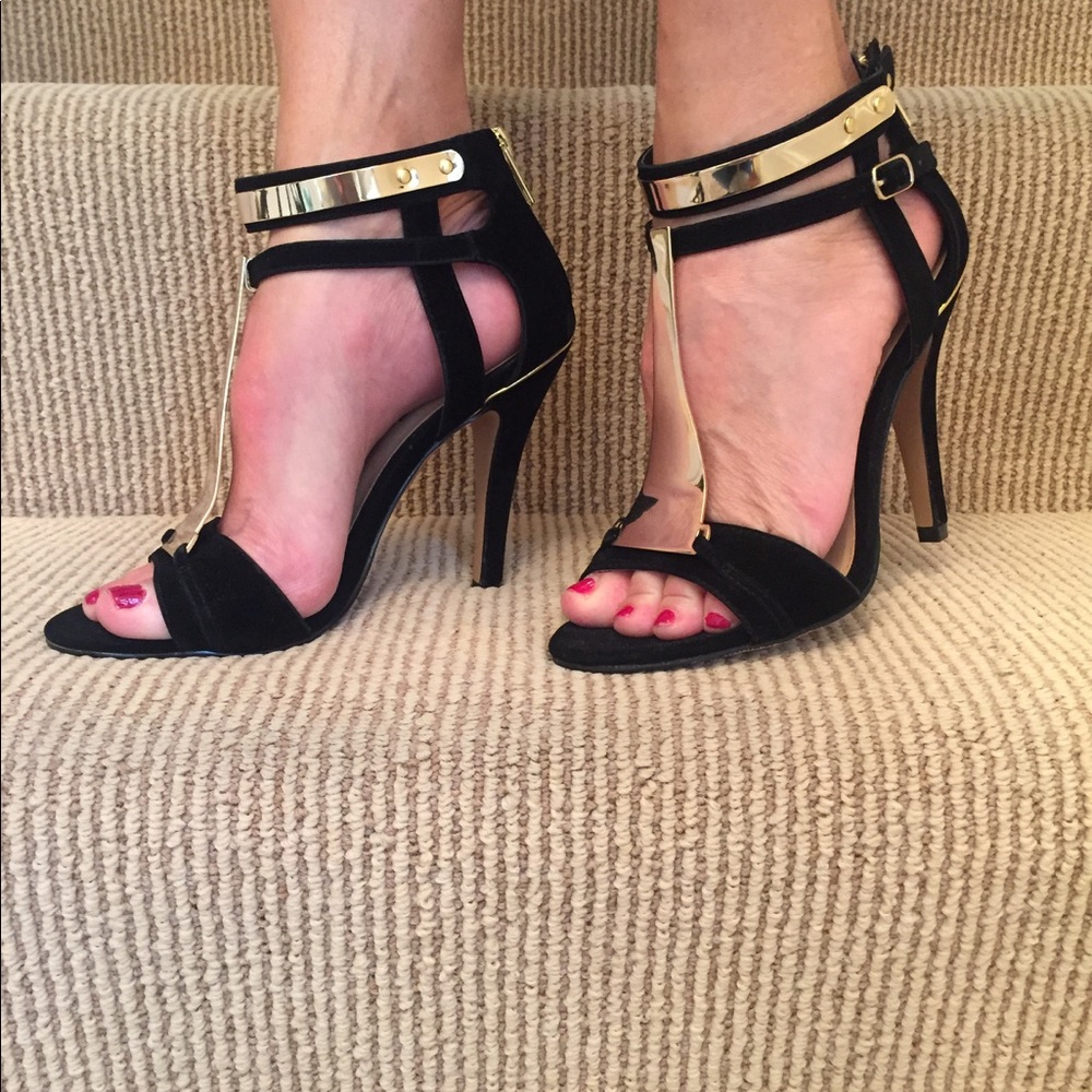 🎉🔥Forever21 gold medal heels🔥🎉