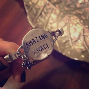 Last day ☃️ Boutique// engraved disk hook bangle