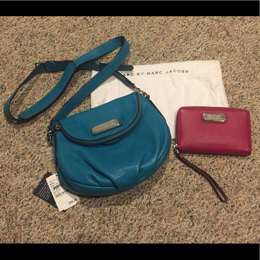 ❌SOLD❌ Marc Jacobs Crossbody & Wallet - Picture 1 of 4