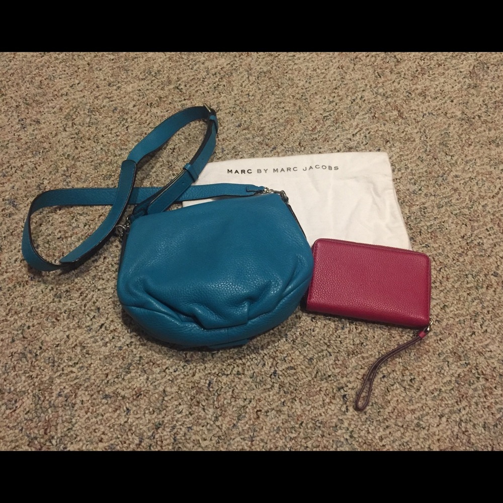 ❌SOLD❌ Marc Jacobs Crossbody & Wallet - Picture 2 of 4