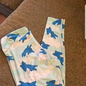 Tall and curvy lularoe flying pigs rare