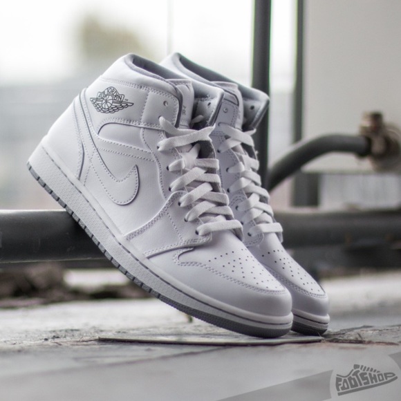 NWT Nike Jordan 1 MID M AUTHENTIC - Picture 3 of 8