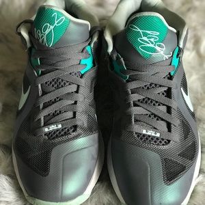 Nike leborn low 9 Easter egg- worn maybe 3 times-