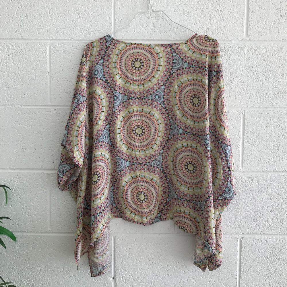 ⭐️Kaleidoscope Bohemian Kimono by Bethany Mota - Picture 2 of 7