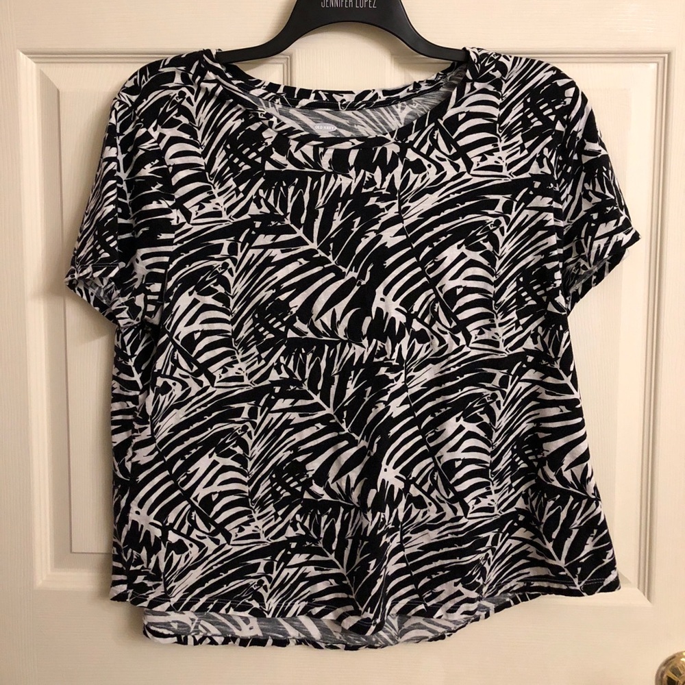 B&W Leaf T-Shirt - Picture 1 of 1