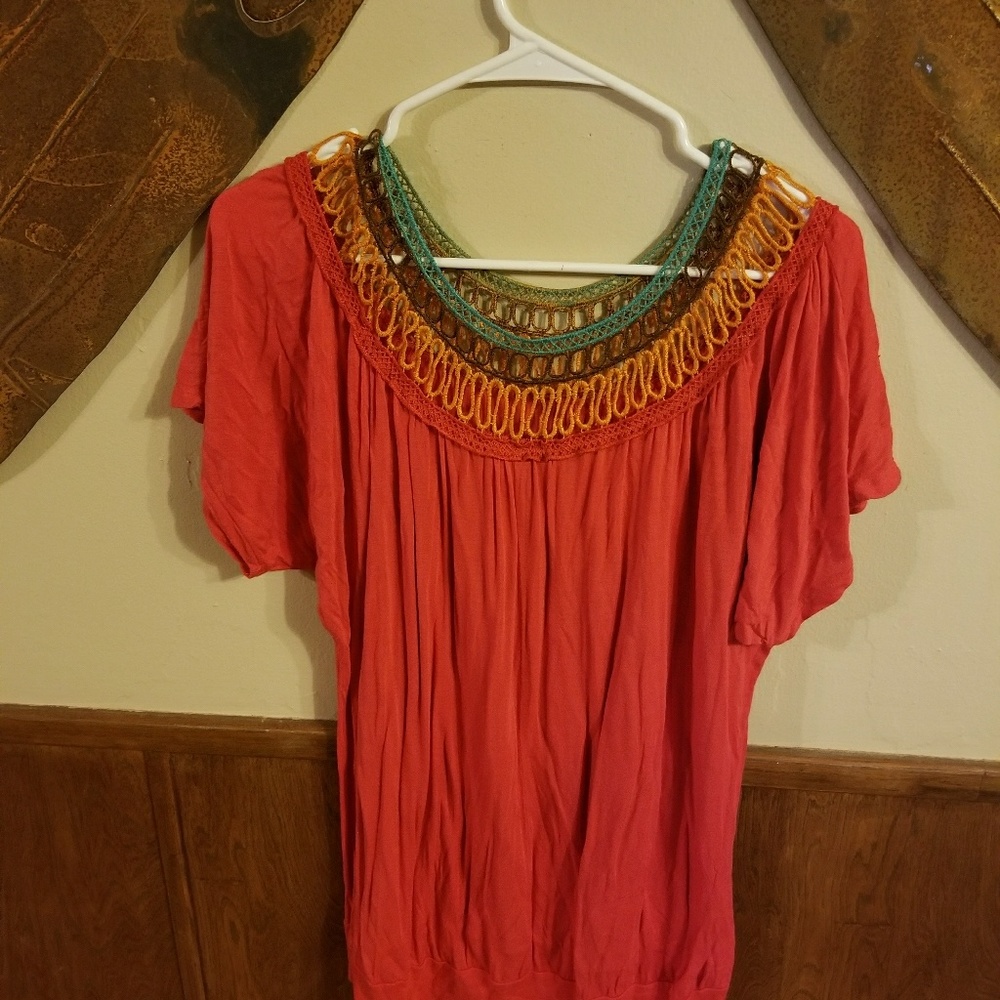 Short sleeve 3x with netting neckline