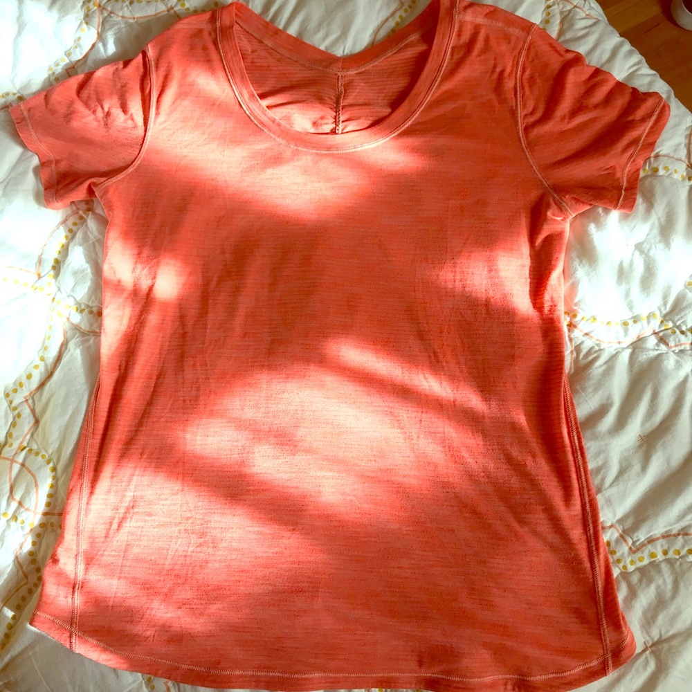 Lululemon Tee