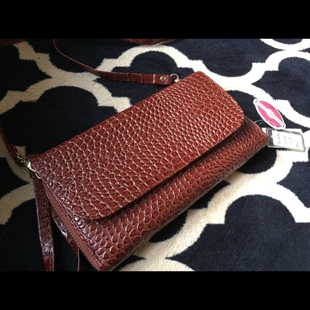 NEW Sasha Handbag Wristlet Wallet Crossbody