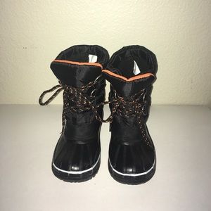 Boys snow boots