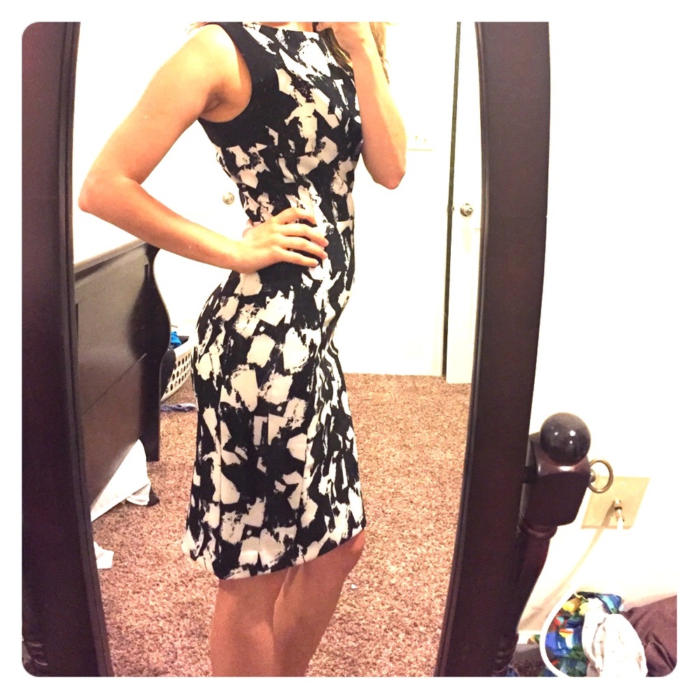 H&M EUC size 6 sleeveless dress black and white