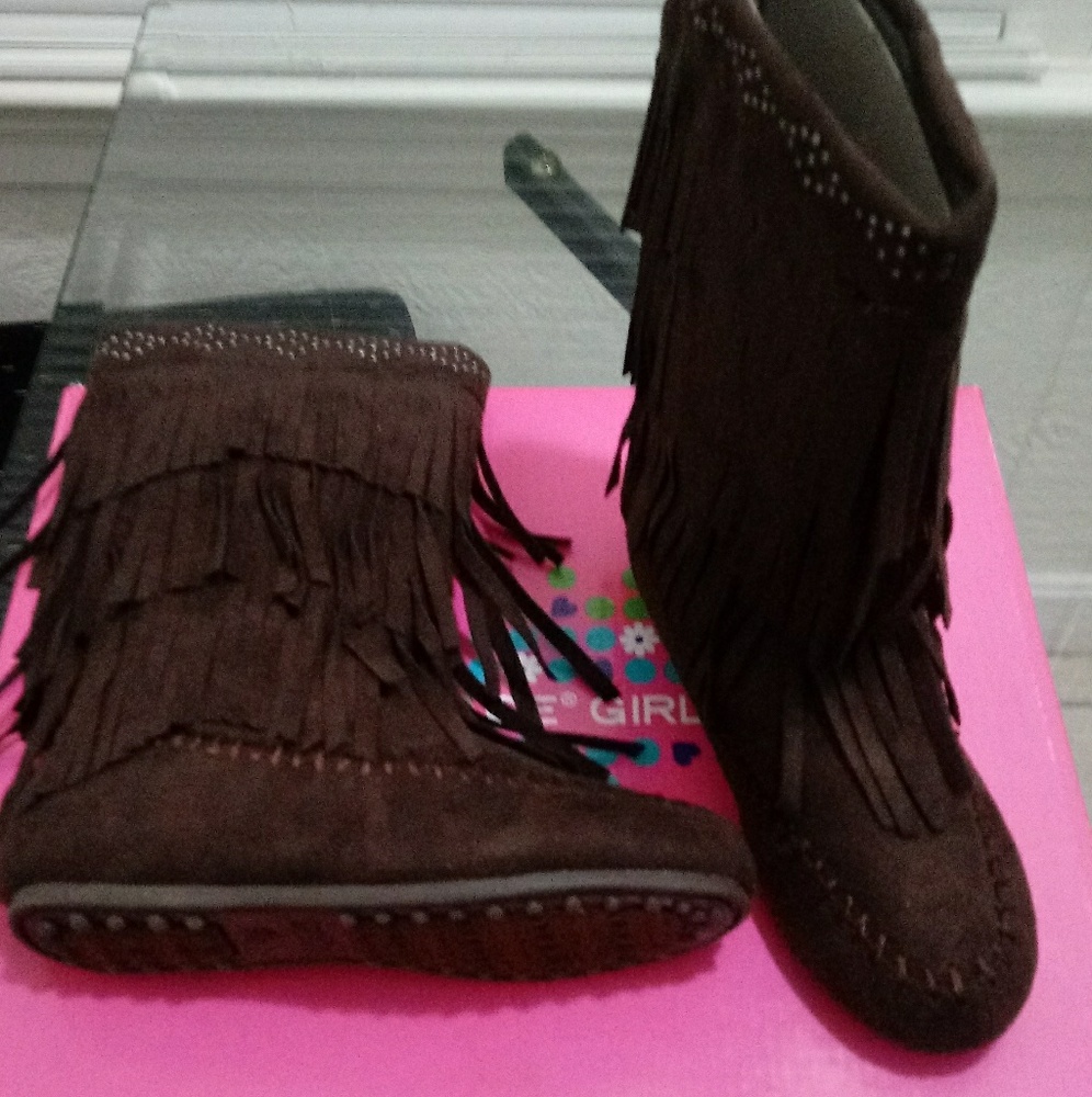 Brand new,never worn boots