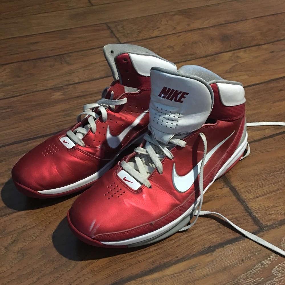 Men’s size 13 basketball shoes