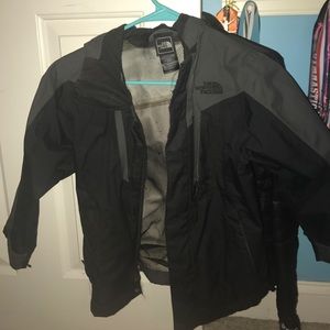 Boys size 6 (XS) north face jacket