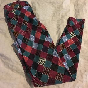Christmasy leggings! Lularoe