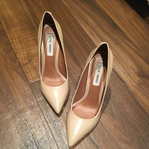 Nude Patent Steve Madden Pumps
