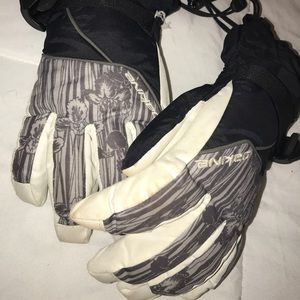 Women's snowboarding gloves