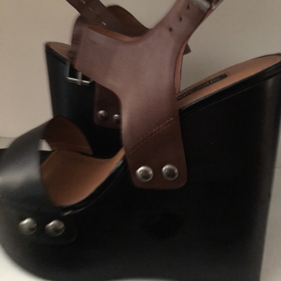 Platform heels - Picture 3 of 5