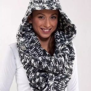 Lululemon "Hickey Hider" Hooded Infinity Scarf OS