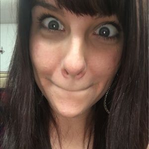 Meet your Posher, Leslie