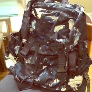 Lululemon Yogini Rucksack