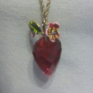 BETSEY JOHNSON PENDANT NECKLACE