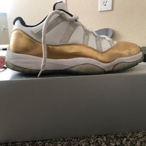Air Jordan 11 Low “Closing Ceramony”
