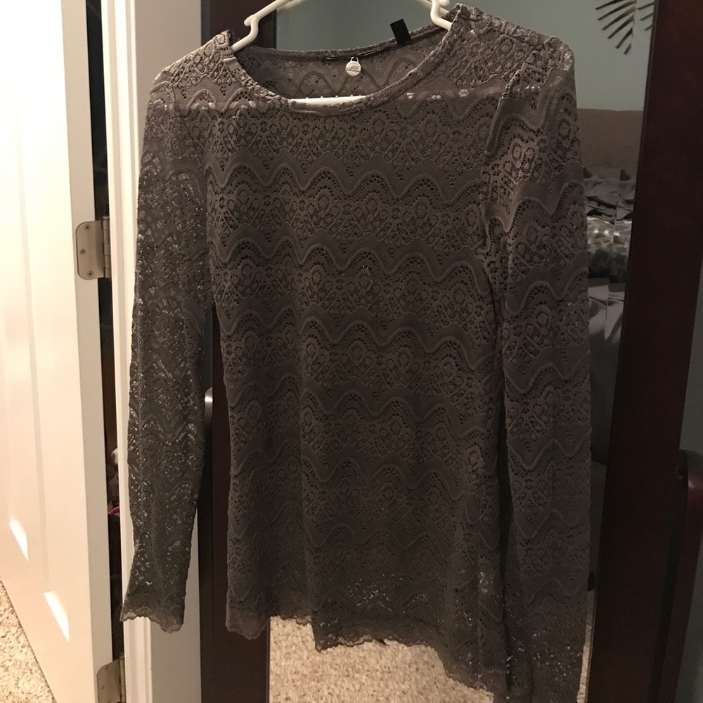 Women's BKE lace shirt xs