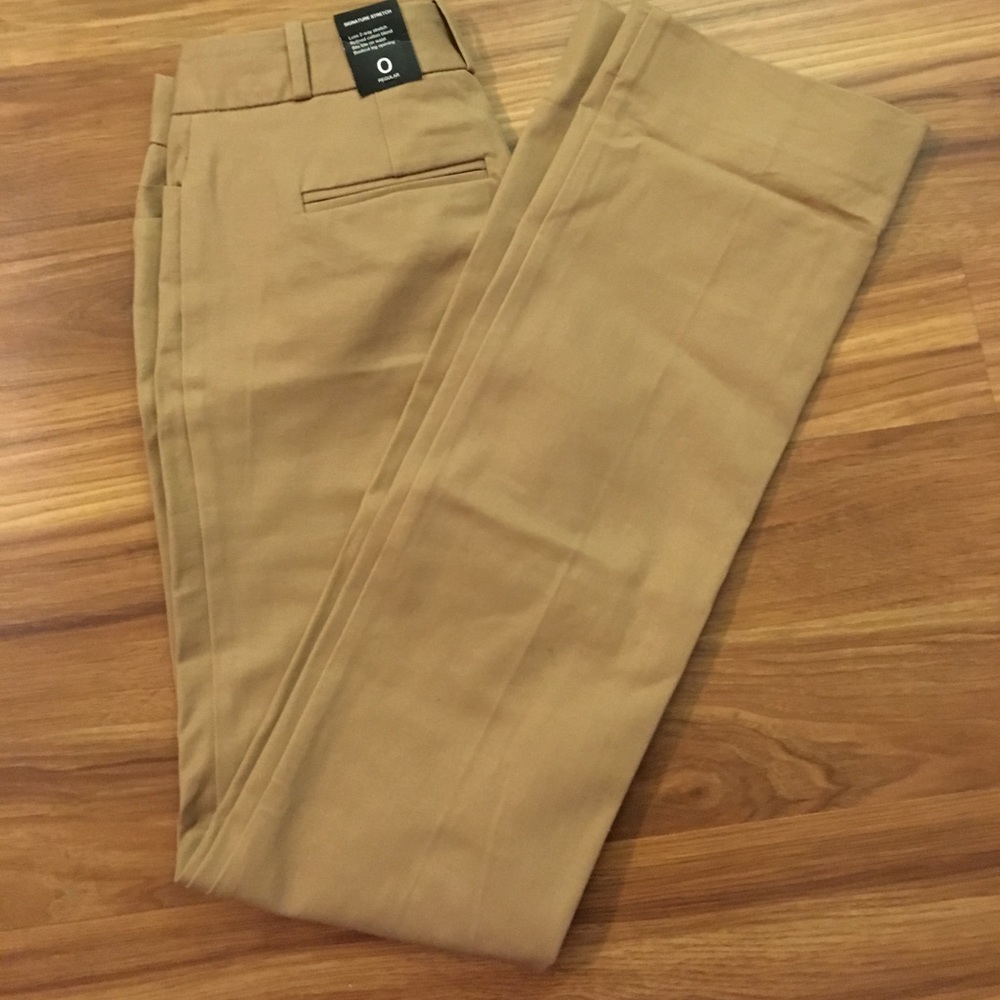 NWT The limited bootcut khaki. Size 0.