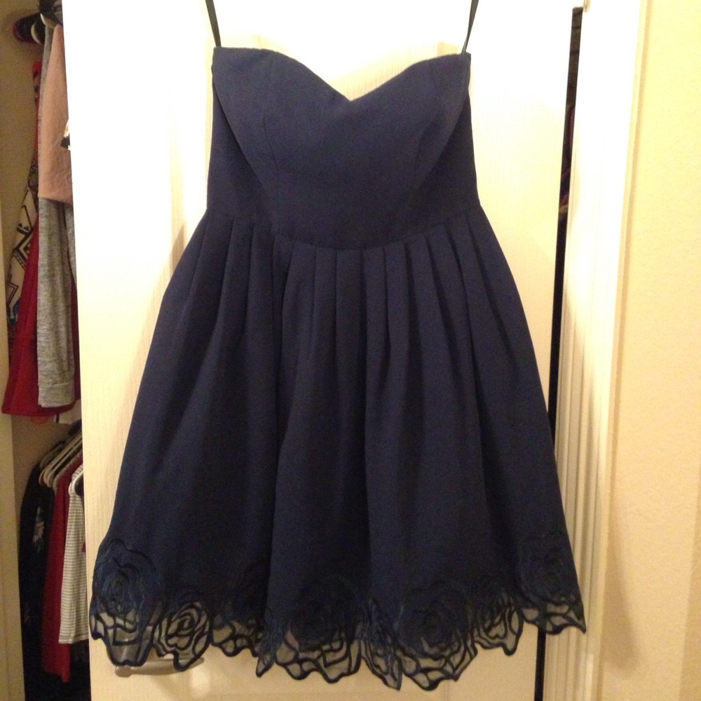 Navy Blue Sweetheart Neckline dress