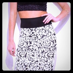 Bebe pencil skirt