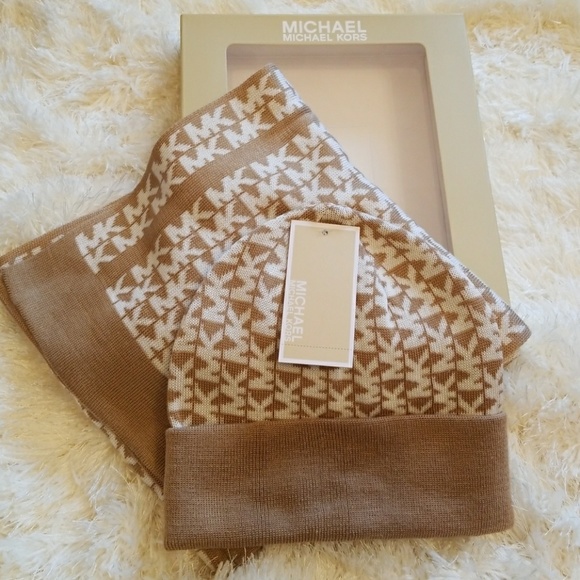Michael Kors Accessories - ●LAST 1● MICHAEL KORS SCARF & HAT set