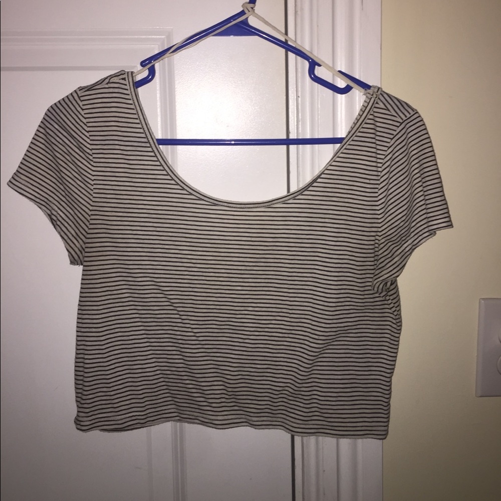 BUNDLE 4 crop tops