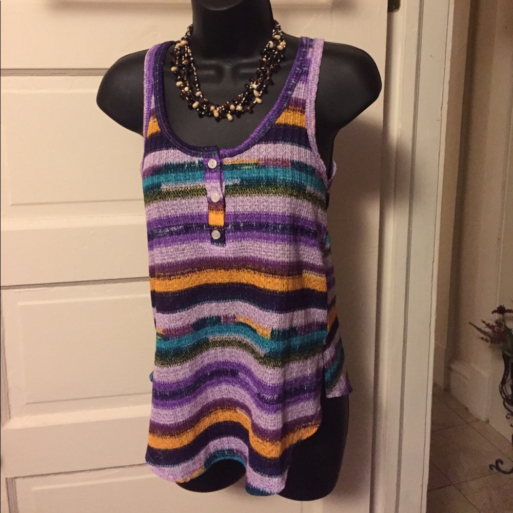 Women's size S stretchy tank fantastic color