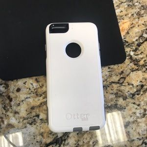 Otter box 6 plus