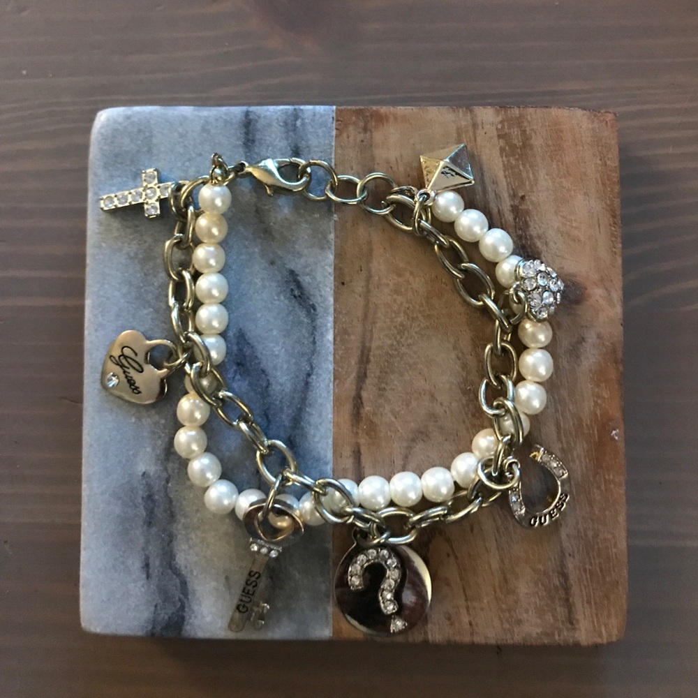 Guess Pearl & Charm gold bracelet
