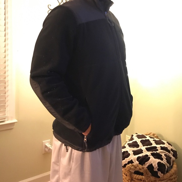 Eddie Bauer Fleece Jacket - Picture 7 of 7