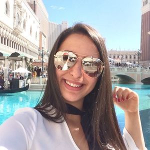 Meet your Posher, Karina