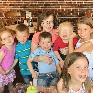 Meet your Posher, Lori