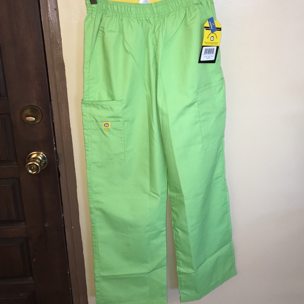 🎊CLEANING OUT MY CLOSET🎉 Scrub Pants