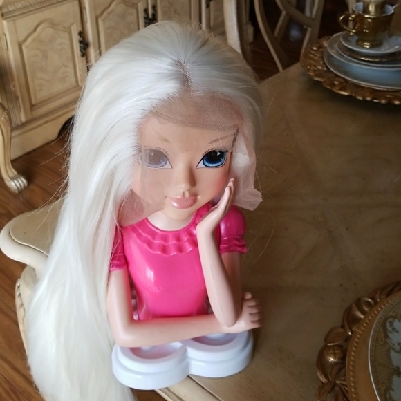 White Blonde Lacefront Wig 22-26 inches