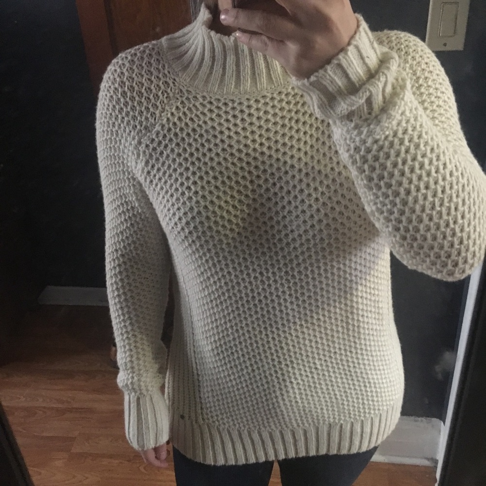 American Eagle Sweater (Medium)
