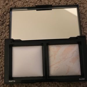 Bare minerals setting powder
