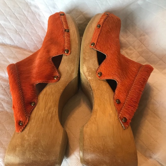 Orange clogs - Picture 4 of 5