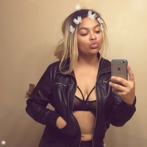 Meet your Posher, Renay